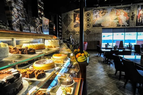 Brantford dining room and dessert showcase with comfortable seating and a welcoming atmosphere.