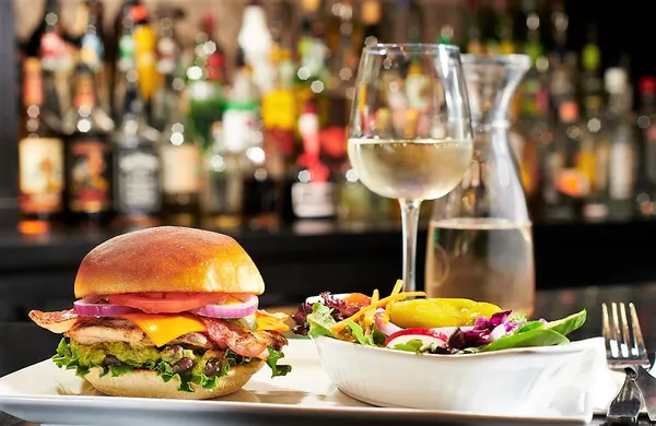 Quick lunch in Woodbridge with a juicy chicken sandwich, crisp toppings and a fresh side salad.