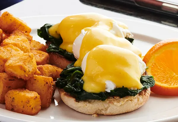 Waterloo breakfast spot serving Eggs Benedict with poached eggs, hollandaise sauce and fresh morning sides.