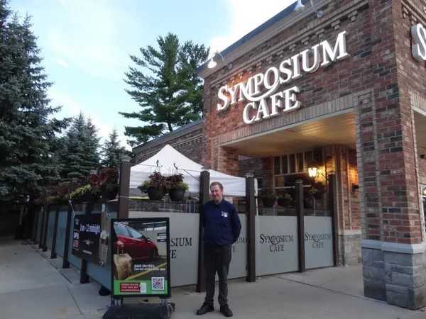 Popular Alliston patio dining with comfortable outdoor seating in New Tecumseth.