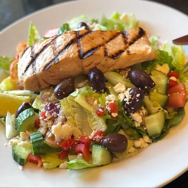 Bolton Ontario healthy dinner restaurant serving grilled salmon seafood salad at Symposium Cafe